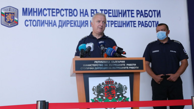 Полицията намалява ресурса си на протестите заради заразени с коронавирус