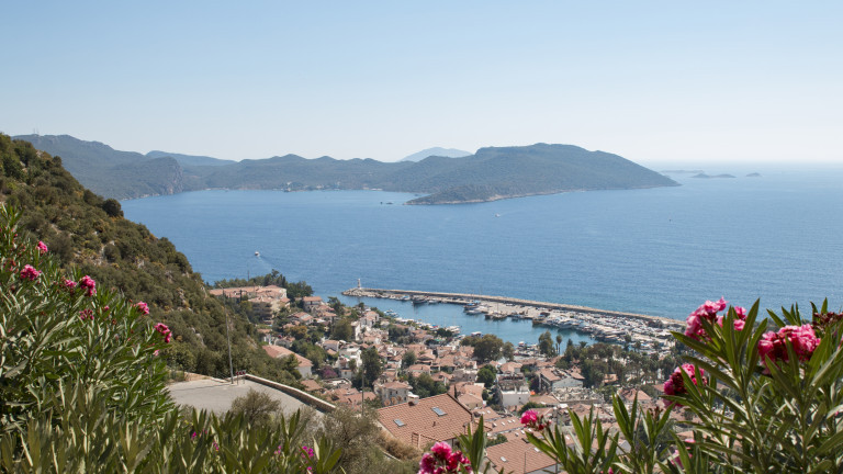 Хотелите в Турция замразяват цените