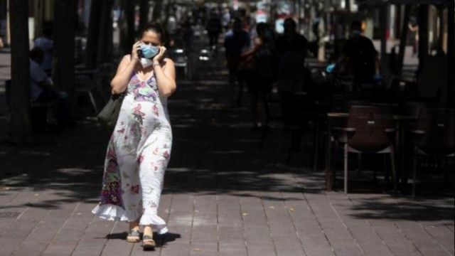 Испания с над 8 320 случая само за уикенда