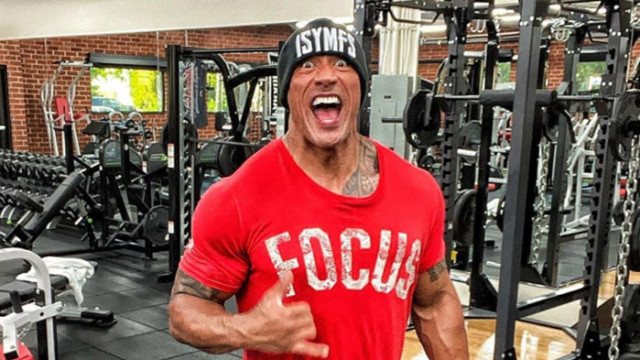 Дуейн Джонсън и придобиването на професионалната лига по американски футбол