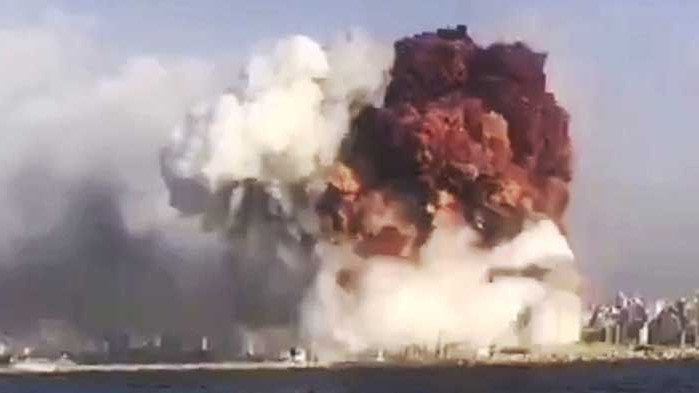 Експлозии в Бейрут с жертви и ранени, съпругата и дъщерята на ливанския премиер са пострадали