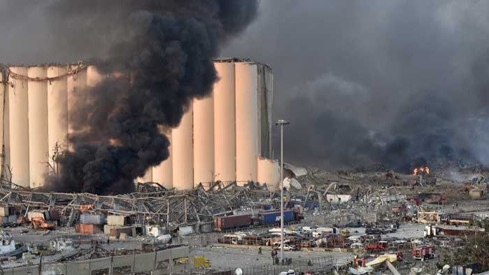 Експлозии в Бейрут с жертви и ранени, съпругата и дъщерята на ливанския премиер са пострадали