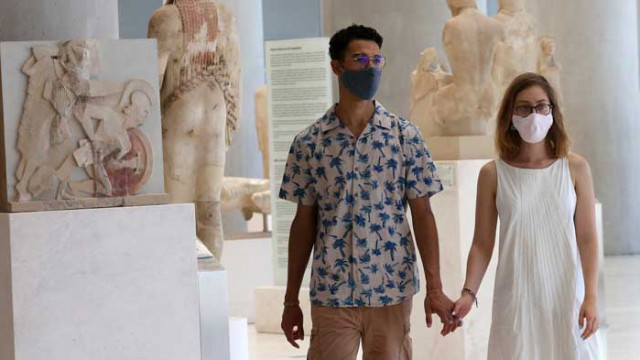 Нов ръст на заболелите от COVID-19 в Гърция