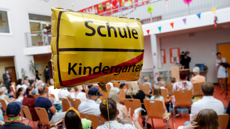 Проучване: Момичетата в Германия учат по-усилено по време на пандемията