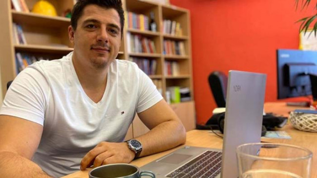 Към Шикерова, Бенатова и Паунова: Колко видеа направихте от събирането на БСП на жълтите павета?