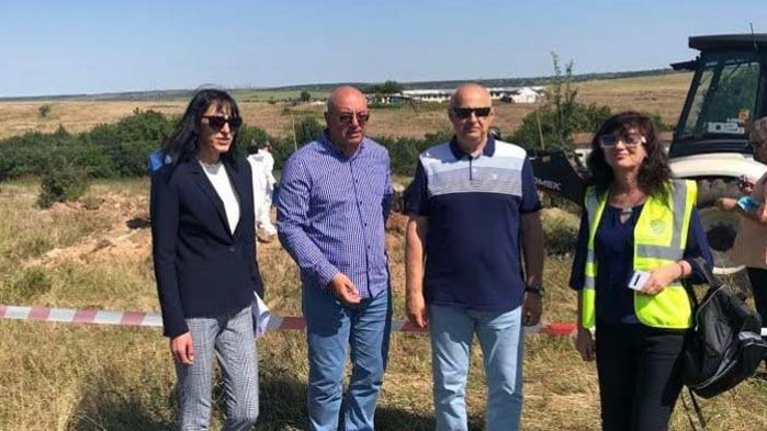 Близо 23 тона пестициди са открити в землището на Червен бряг