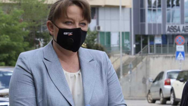 Сачева и Асоциация „Родители“ обсъдиха подкрепа за семействата при затваряне на училища и градини