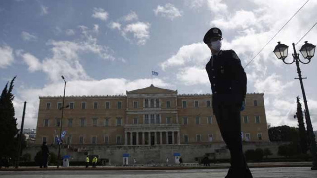 Гърция: Има опасност от връщане на карантината