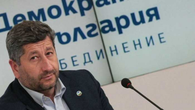 Христо Иванов: „Демократична България“ е против намаляването на депутатите