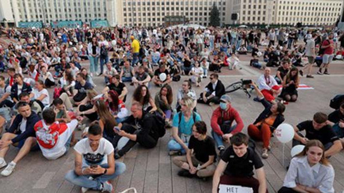 Арестуваните в Беларус бити в стаи за мъчения (Обзор)