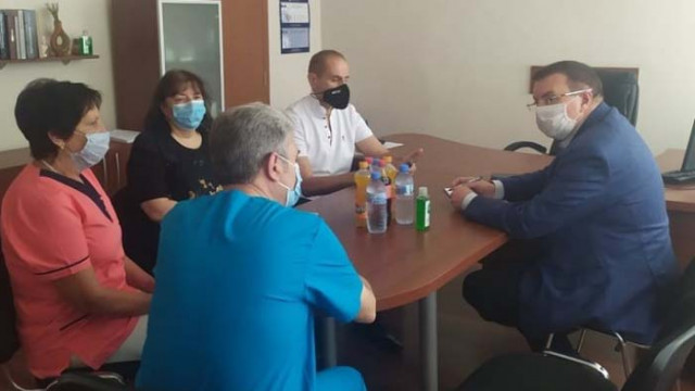 Всички контактни лица на положителния за COVID-19 лекар от ЦСМП-Кюстендил са отрицателни