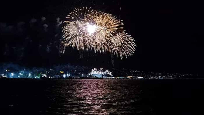 Красиви илюминации станаха кулминация в Деня на Варна (ВИДЕО)