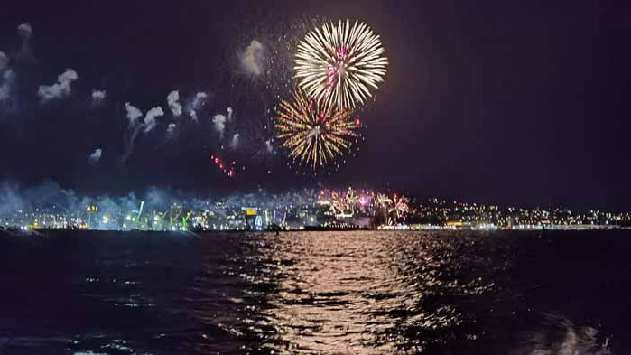 Красиви илюминации станаха кулминация в Деня на Варна (ВИДЕО)