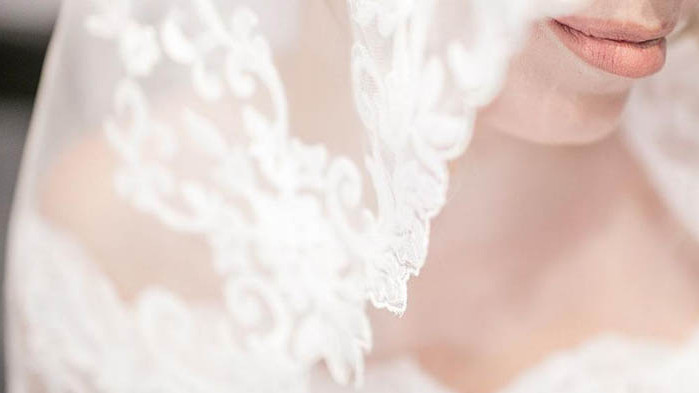 Булка изгони майка си от сватбеното тържество