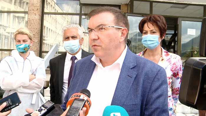 Проф. Ангелов: Имаме лични предпазни средства за 3 месеца напред