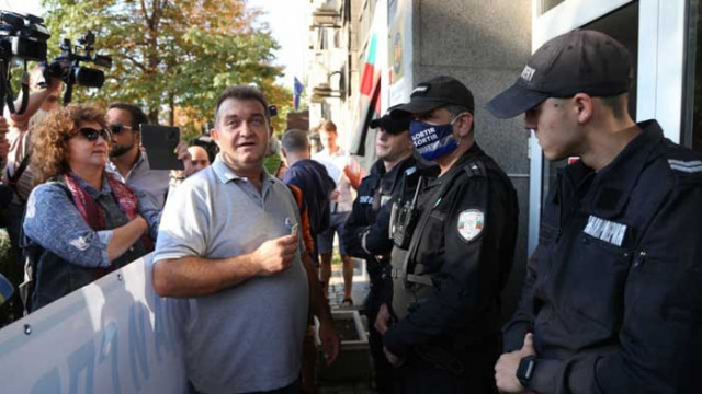 Протестиращи блокираха КПКОНПИ