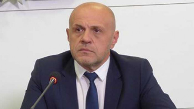 ЦИК кани Томислав Дончев на среща за машинното гласуване